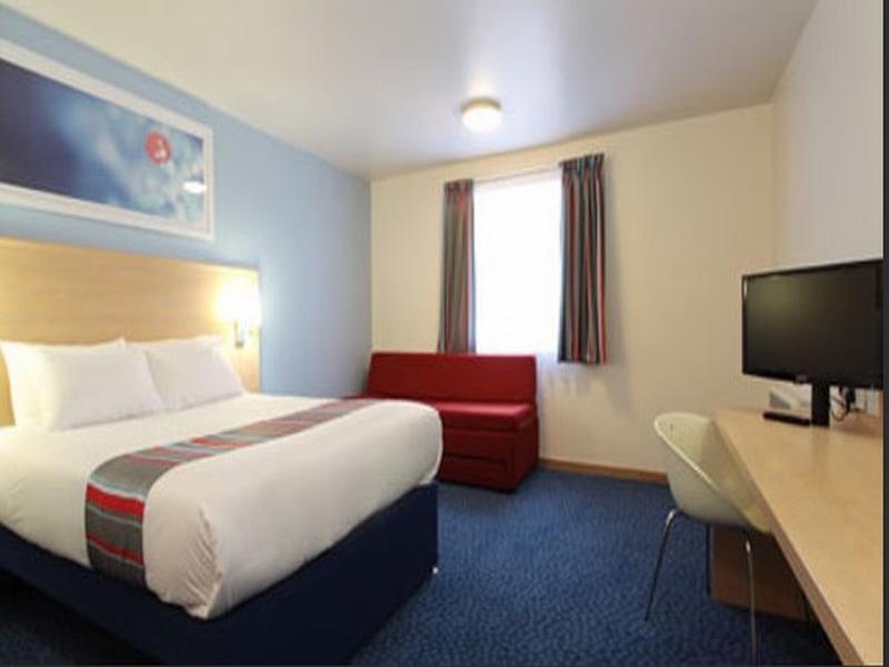 Travelodge Cardiff Atlantic Wharf Hotel מראה חיצוני תמונה